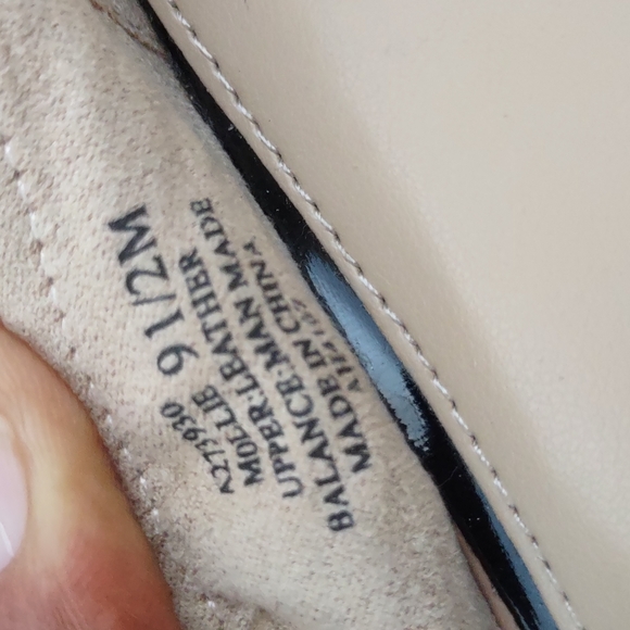 H by Halston Mollie Snake Embossed Camel Leather Flats - Picture 17 of 17